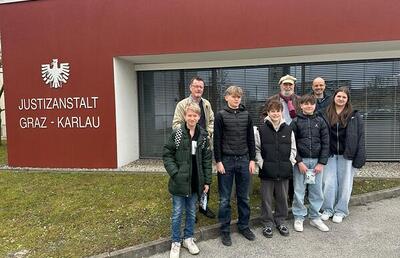 Schuld und Vergebung:  Begegnung einer Firmgruppe mit Gefängnisseelsorgern